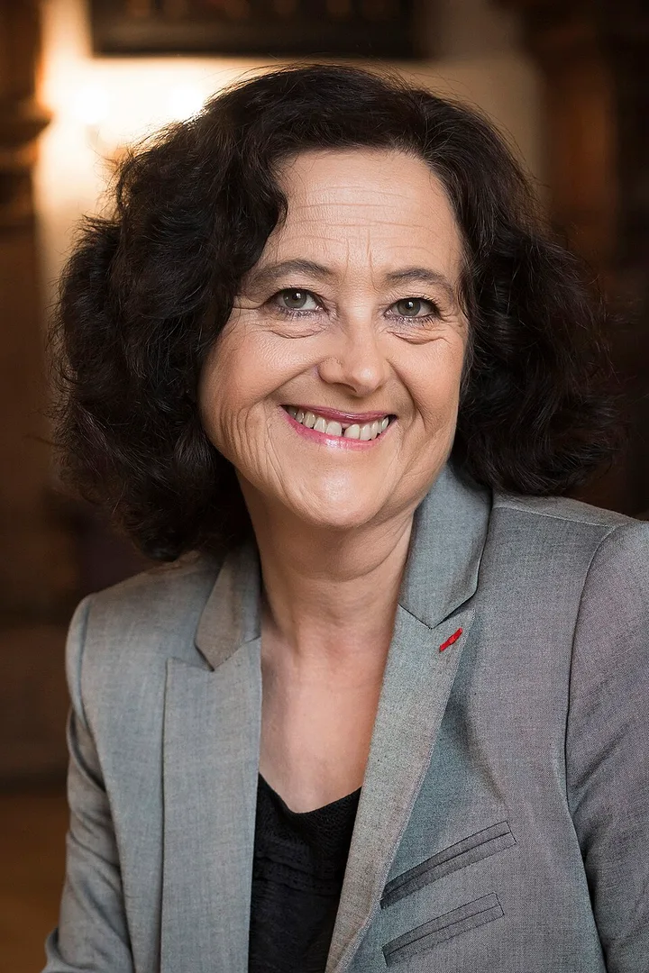 Portrait of Solange Ghernaouti